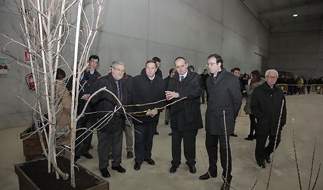 El Conseller Josep Maria Pelegrí visita la nova planta de Certiplant al Palau d&#39;Anglesola. 