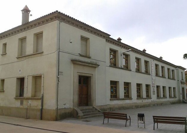 Edifici escolar situat a la Plaça Generalitat
