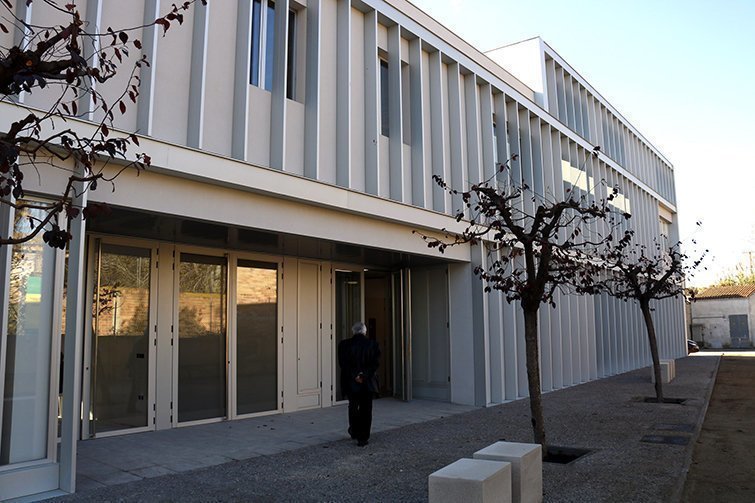 La façana del nou consultori mèdic d'Ivars d'Urgell