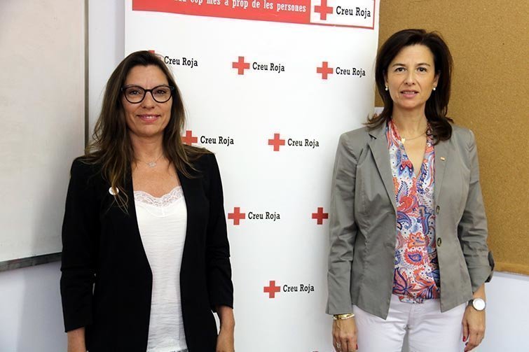 La presidenta Dolors Curià i Pilar Millán  presenten les dades a Lleida 1