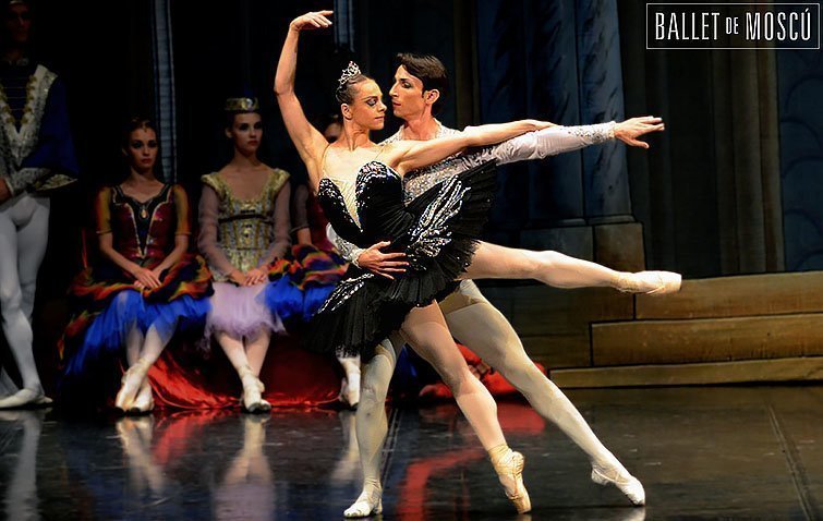 El Ballet de Moscou torna a Cervera amb El Llac dels Cignes inteior
