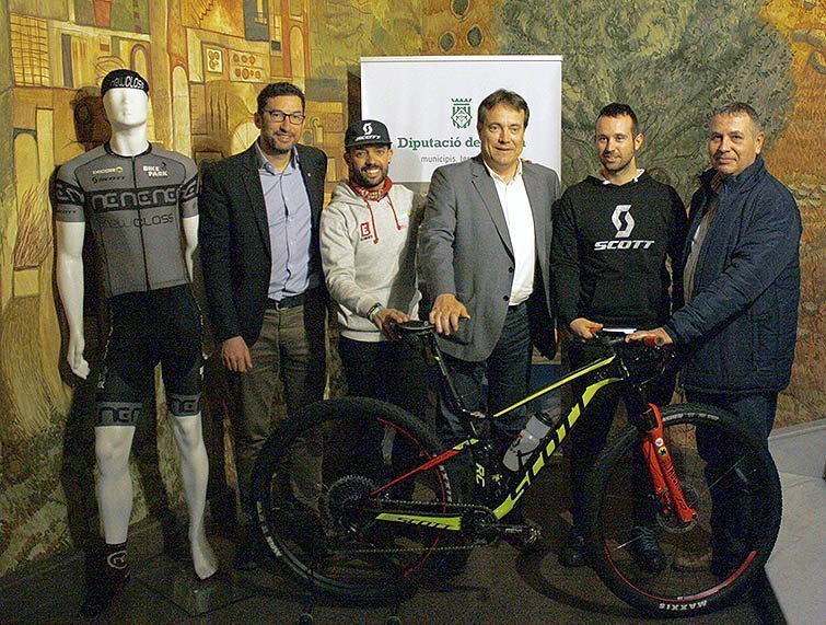 Presentació a la Diputació de l'equip Bike-Park Vila-sana que participa en l'ABSA Cape Epic de  Sud-àfrica