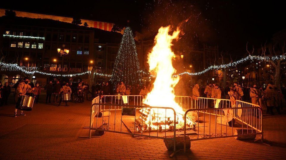 Balaguer recupera la tradició de la foguera de Nadal ©RadioBalaguer