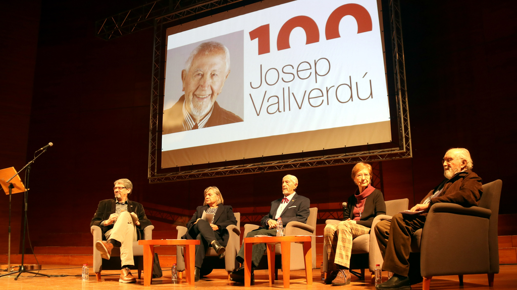 L'escriptor Josep Vallverdú dona el tret de sortida al seu centenari amb la inauguració de l'Any Vallverdú a l'Auditori Enric Granados de Lleida ©Anna Berga