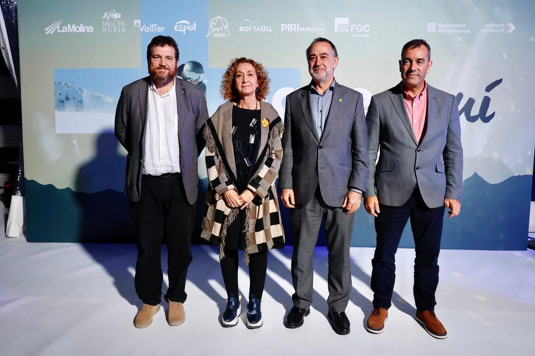 D'esquerra a dreta: el secretari de Mobilitat i Infraestructures, Marc Sanglas i Alcantarilla; la consellera de Territori, Ester Capella i Farré; el president d'FGC, Toni Segarra i Barreto i el director d'FGC Turisme, Toni Sanmartí i Rovira
