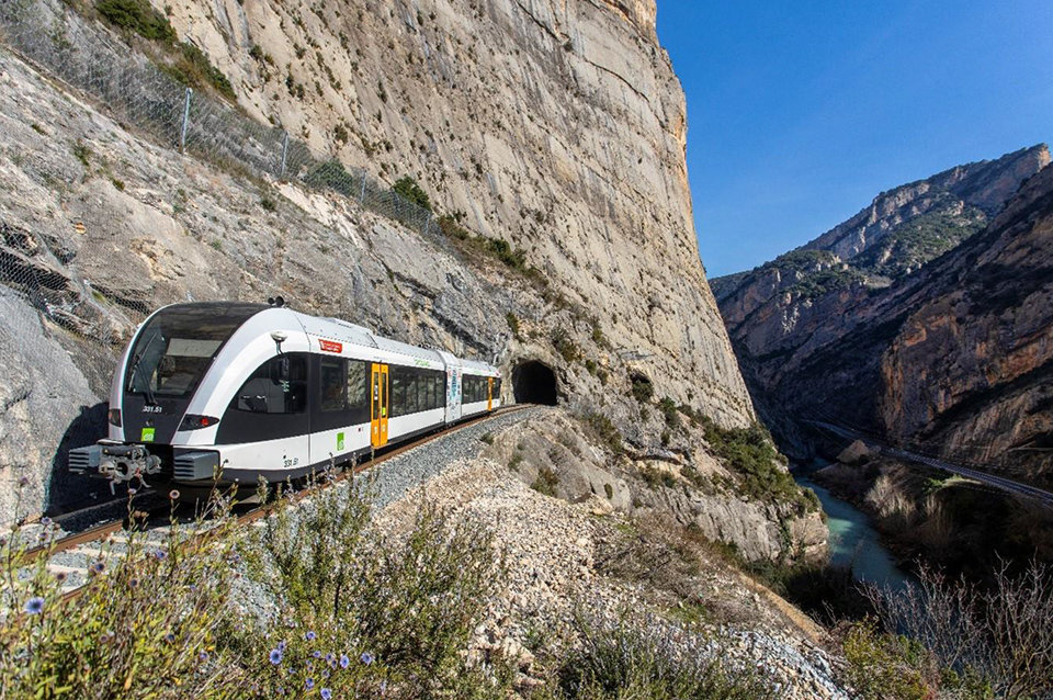 A la imatge el tren que cobreix la línia Lleida – La Pobla de Segur | Departament de Territori