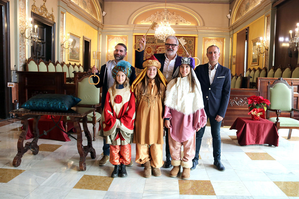 Els Reis Mags d'Orient rebran els infants de Lleida al saló de plens de la Paeria