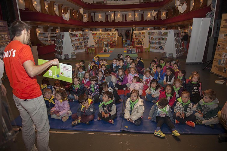 Activitats en el Salo del LLibre Infantil i Juvenil de Catalunya Activitats en el Salo del LLibre Infantil i Juvenil de Catalunya