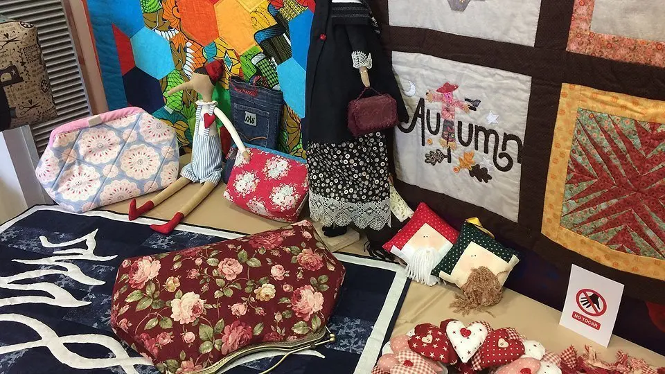 Exposició dels treballs de l'associació Adoli de Linyola (4)