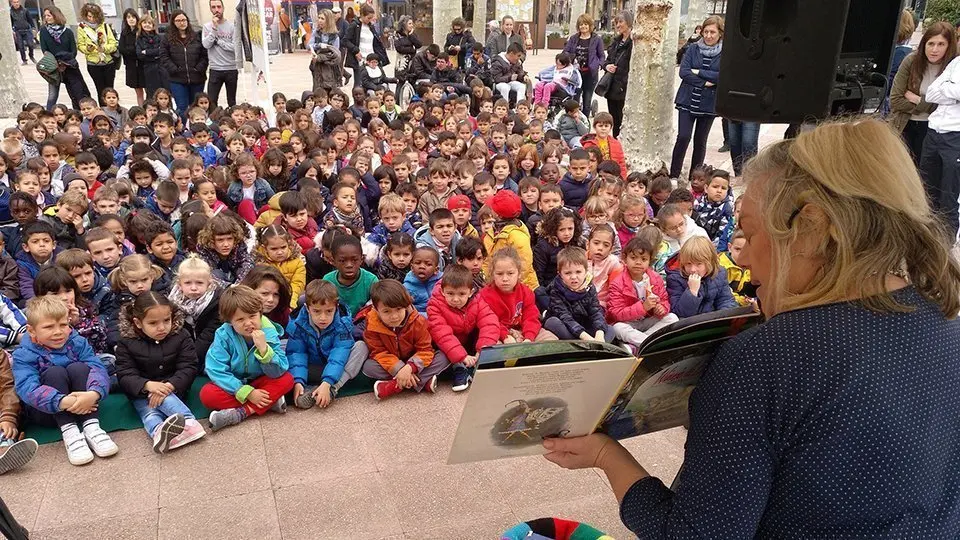Sessió de contes organitzada per la Biblioteca Comarcal de Tàrrega