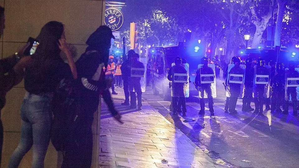 Aldarulls en la vaga del 18 d'octubre (23)