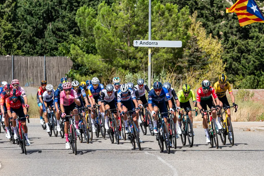 La quarta etapa de La Vuelta al seu pas per Tàrrega - Foto: Jordi Vinuesa