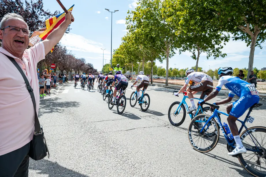 La quarta etapa de La Vuelta al seu pas per Tàrrega - Foto: Jordi Vinuesa