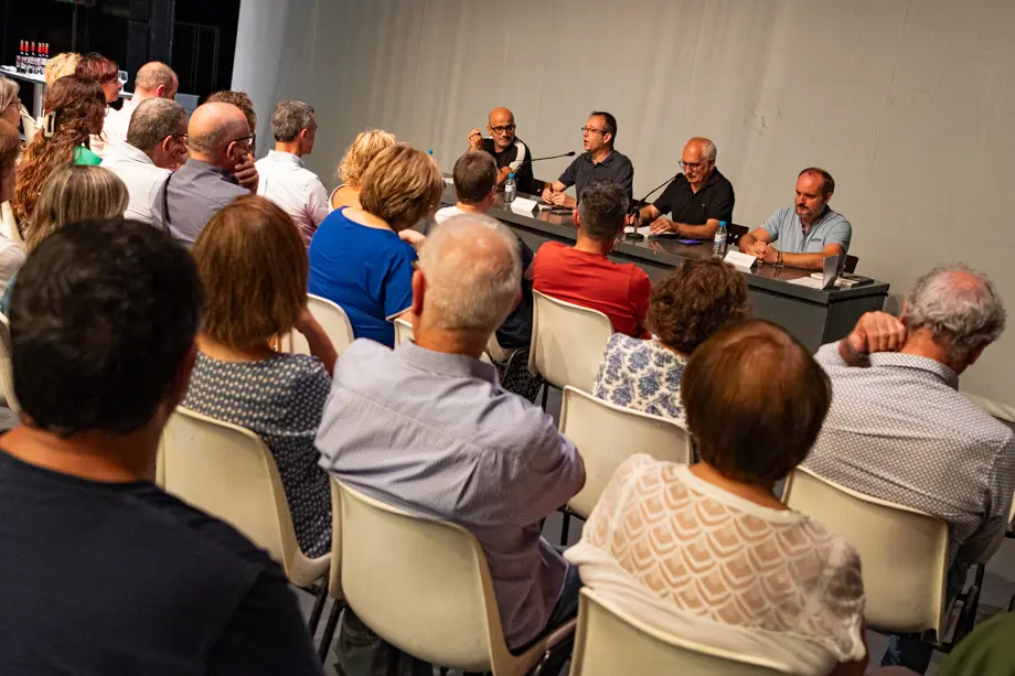Presentació de la 14a revista Mascança a L'Amistat de Mollerussa - Foto: Jordi Vinuesa