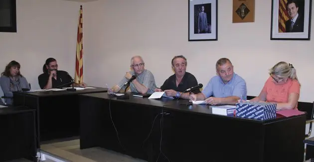 Els grups polítics de Linyola en el Ple del dijous.