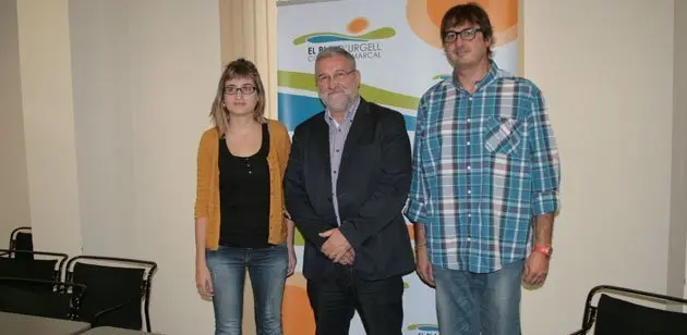 El president Francesc Fabregat i els responsables del servei de mediació.