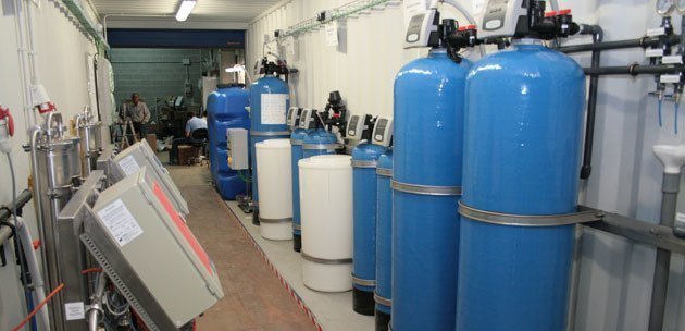 Teldair instal·la la planta de tractament per diàlisis en el contenidor.