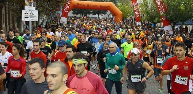 La IV edició de la Volta de l&#39;Estany va comptar amb més de 800 participants.