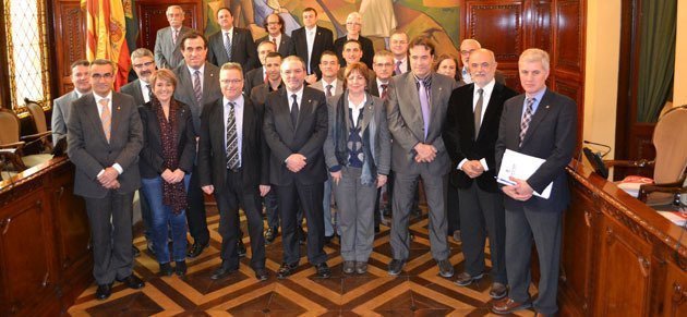 Els membres de la corporació provincial al finalitzar l&#39;últim Ple de l&#39;any.