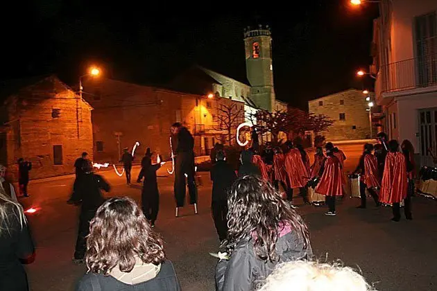 Foc i percussió amb el grup de jovent del Poal. 