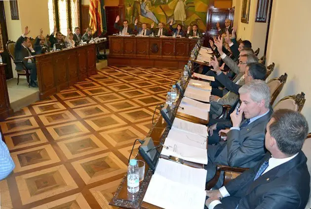 Moment de les votacions en el Ple del dijous 23 de maig.