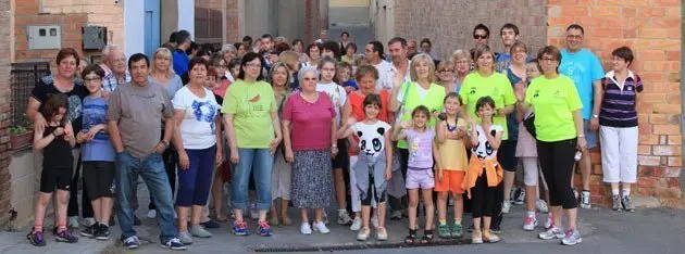 Una imatge dels participants en la sortida a la llum de la lluna de Golmés.