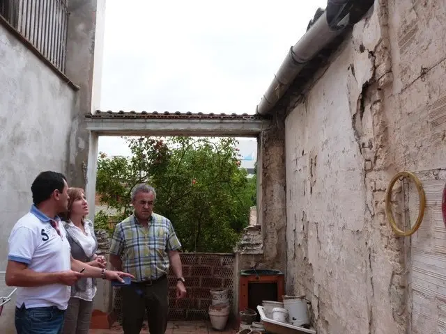 L&#39;alcalde ha visitat avui les destrosses amb la regidora Núria Palau i el tècnic municipal Albert Quintillà