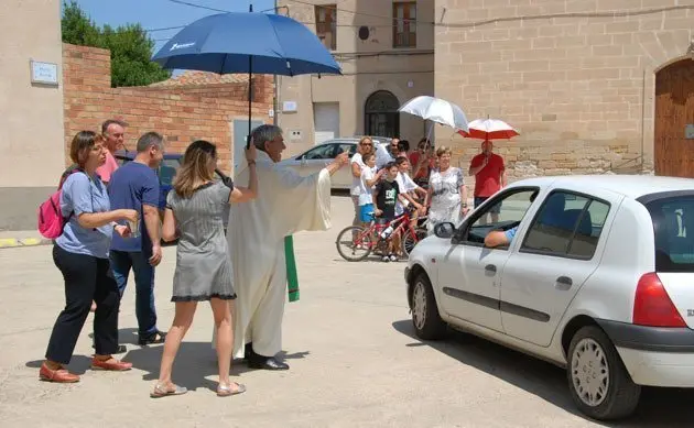 Les bicicletes i les motocicletes també van rebre la benedicció de Sant Cristòfol.