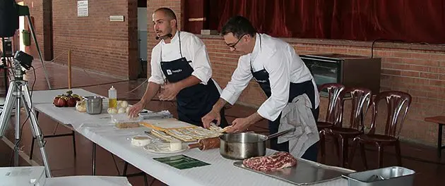 Joel Castanyé, i el cap de cuina Robert, del restaurant Resquitx - La Boscana.