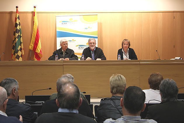 Lluís Sanfeliu i Francesc Fabregat van presidir l&#39;assemblea de la gent gran del Pla d&#39;Urgell.