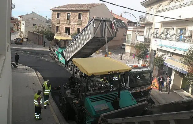 Les obres han començat amb l&#39;asfaltat de les travesseres urbanes de Linyola.