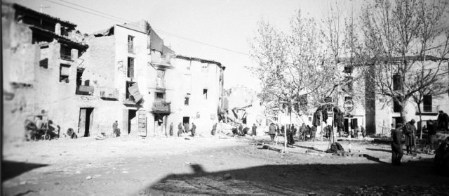 La Granadella, la plaça, guerra civil, vista desde cal Triquell.