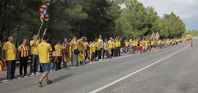 Els participants del Pla d&#39;Urgell en la Via Catalana de l&#39;11 de Setembre de 2013.