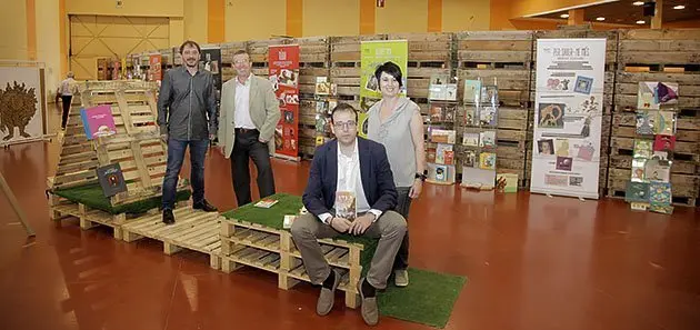 Varea, Pérez, Solsona i Solé, en la clausura del Saló del Llibre Infantil i Juvenil.