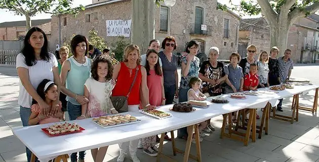 Mostra dels pastissos elaborats amb motiu de la Festa del Roser del Poal.