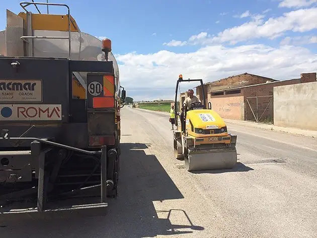 Els treballs d&#39;arranjament de la carretera de Térmens en el tram de Bellvís.