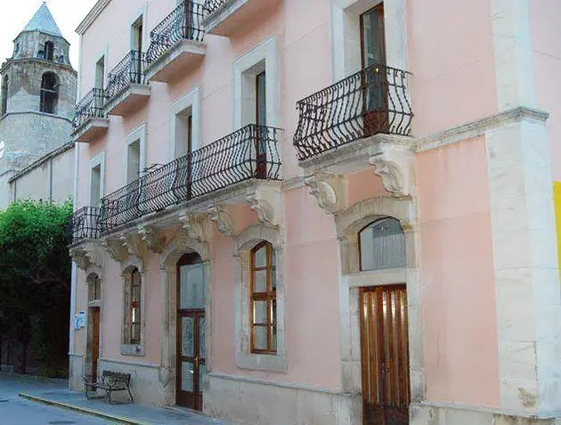 Imatge de l'edifici consistorial del Palau d'Anglesola.