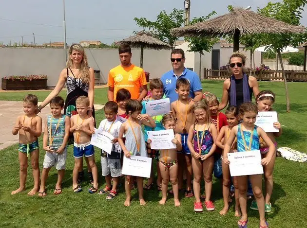 Els participants en els cursets de Castellnou de Seana, amb l&#39;alcalde Jordi Llanes.