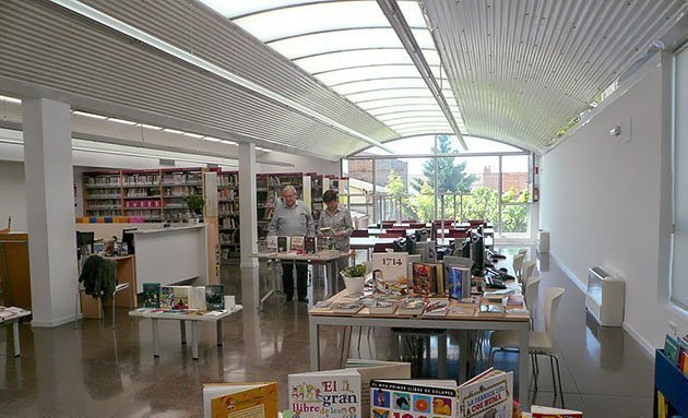 Biblioteca Joan Solà de Bell-lloc.