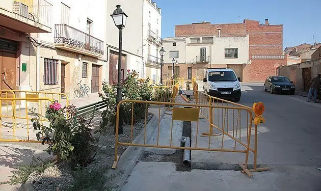 Obres de la xarxa de Gas Natural a Castellniu de Seana.