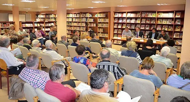 L&#39;acte de presentació de la revista Mancançà a la Biblioteca Comarcal Jaume Vila.