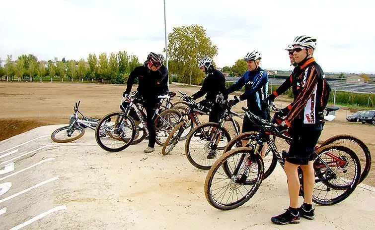 Els agents de les Policies Locals realitzen la formació al circuit de BMX de Vila-sana.