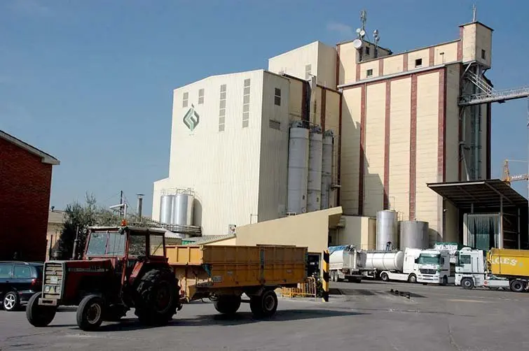 Imatges de la benzinera de la Cooperativa d'Ivars.