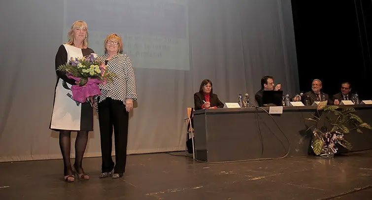 Montse Macià en un acte amb l&#39;associació de dones Albada de Mollerussa