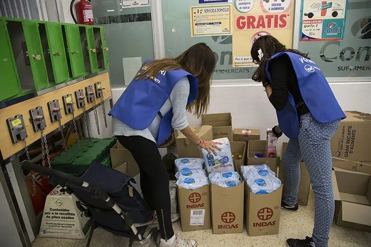 Voluntaris que han participat en la campanya del Gran Recapte al Pla d&#39;Urgell.