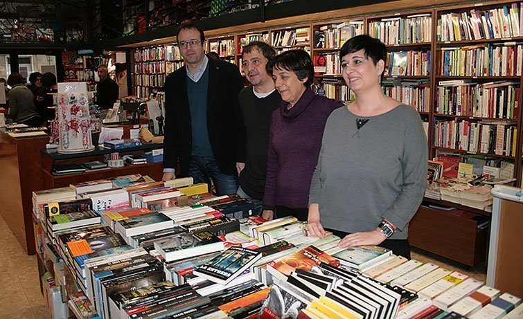 Solsona, Varea, Dalmases i Solé en la llibreria Dalmases que participa en el programa.