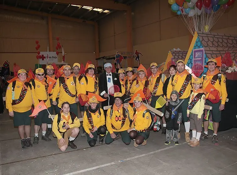 Multitudinària Rua de carnestoltes 2015 a Mollerussa.