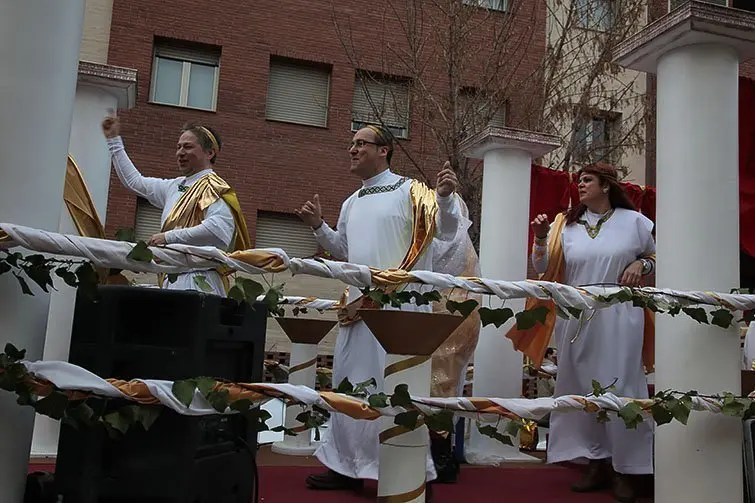 Multitudinària Rua de carnestoltes 2015 a Mollerussa.