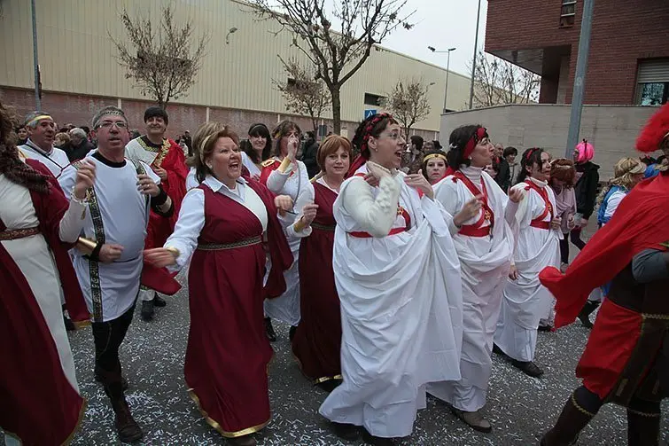 Multitudinària Rua de carnestoltes 2015 a Mollerussa.