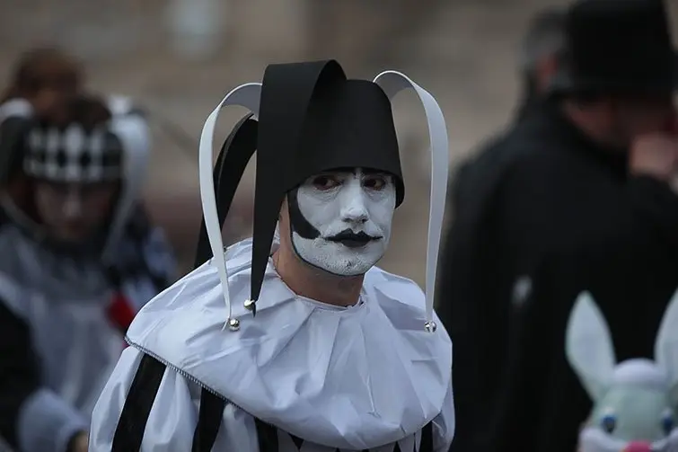 Multitudinària Rua de carnestoltes 2015 a Mollerussa.